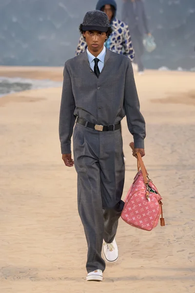Look 8